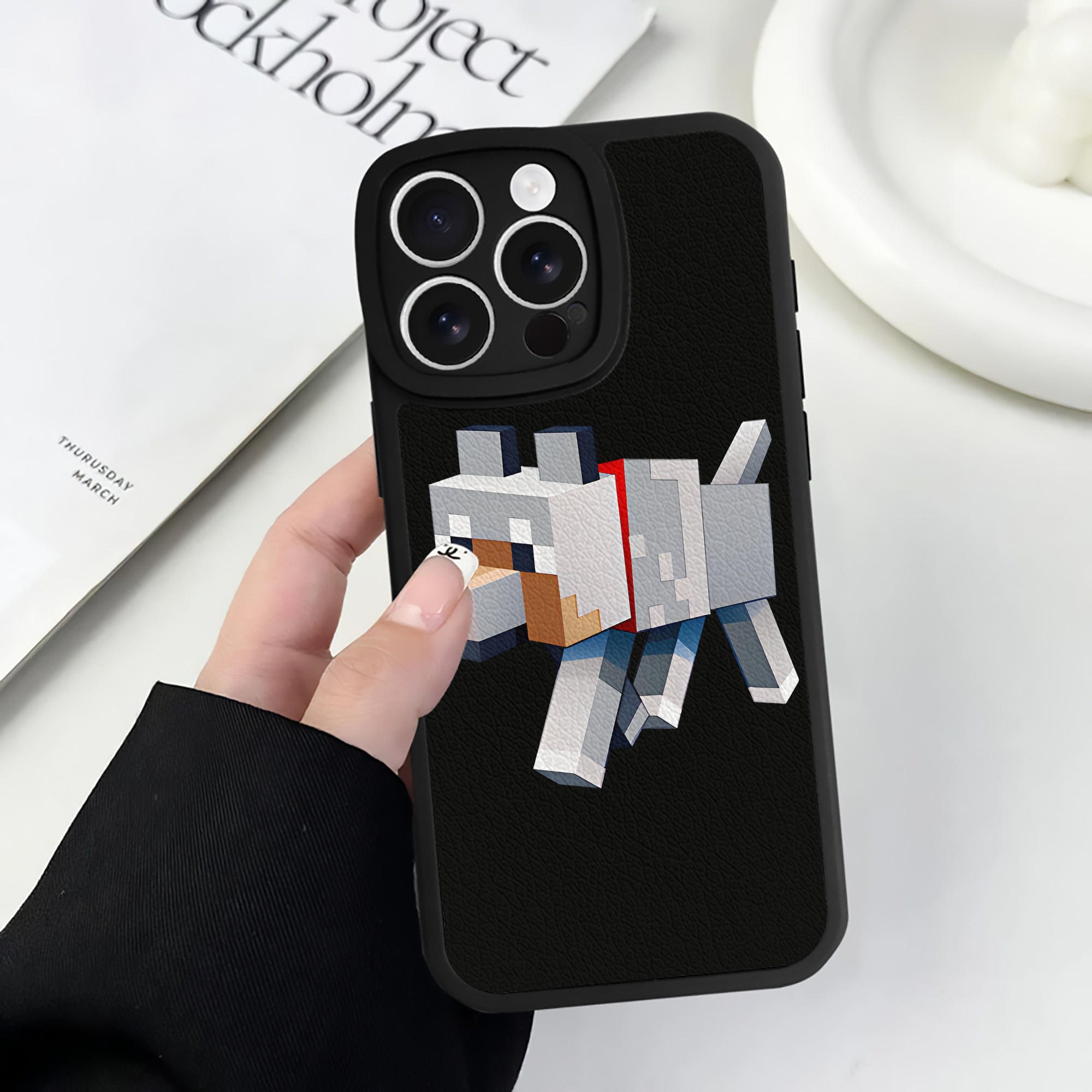 （画像用） マインクラフト ブロックの世界 Minecraft MC Block world 【iPhone 16シリーズ対応】シリコンスマホケース（レザー調） 材質：シリコン